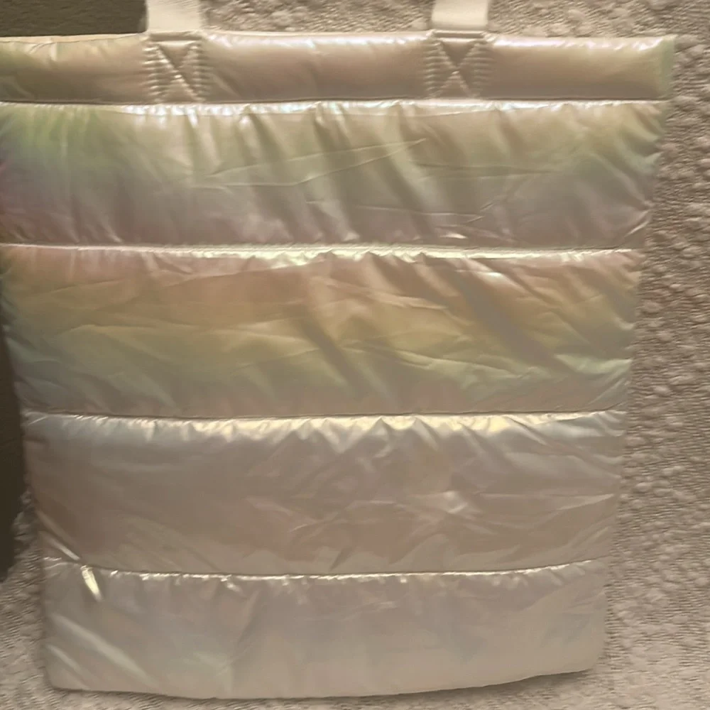 Bath & Body Works Limited Edition Pure Wonder Quilted Iridescent Tote Bag - Picture 5 of 7